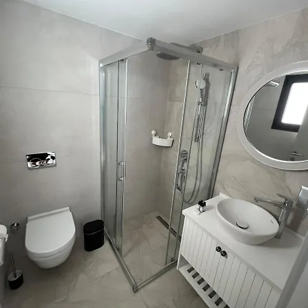 Апартаменти Mykonos Homes 3br Loft With Private Pool Нікосія