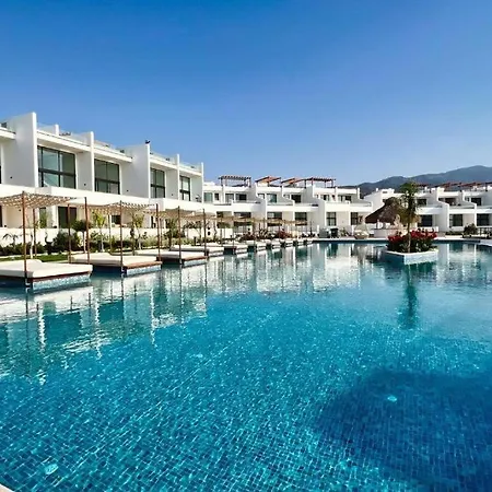 Mykonos Homes 3br Loft With Private Pool * Нікосія