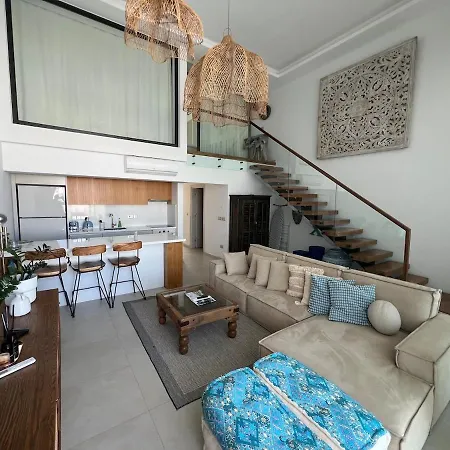 Mykonos Homes 3br Loft With Private Pool * Нікосія
