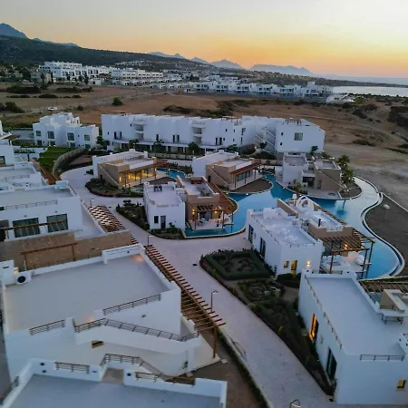 Mykonos Homes 3br Loft With Private Pool Нікосія